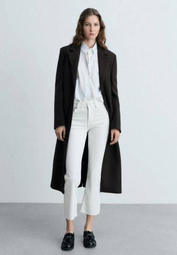 Короткие джинсы