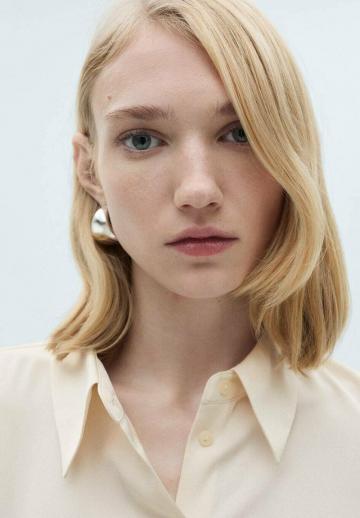 Атласная блузка