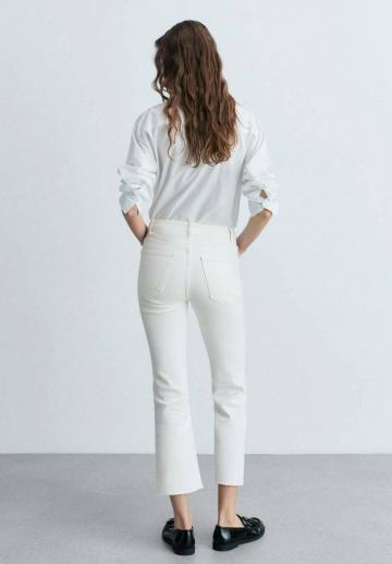 Короткие джинсы