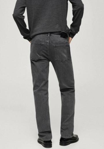 Узкие джинсы