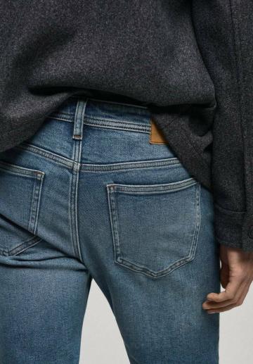 Узкие джинсы