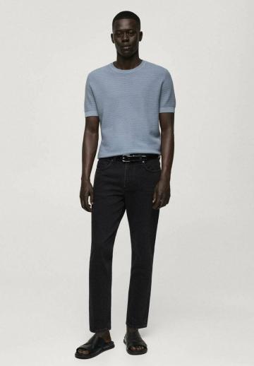 Узкие джинсы