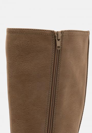 Сапоги на платформе