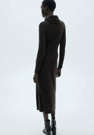 Вязаное платье