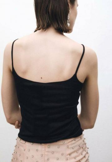 Топ на бретельках