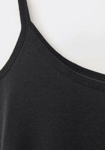 Топ на бретельках