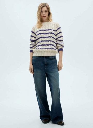 Пуловер в полоску