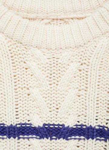 Пуловер в полоску