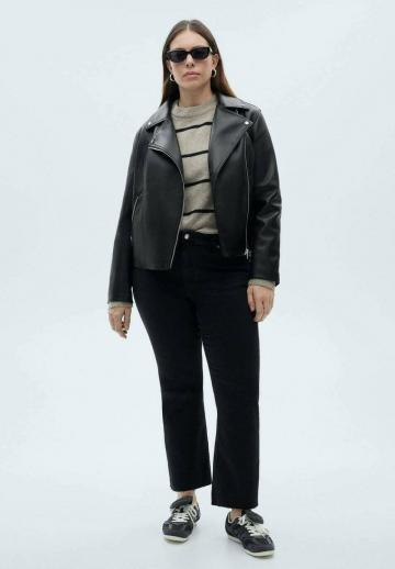 Короткие джинсы