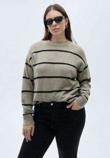 Короткие джинсы