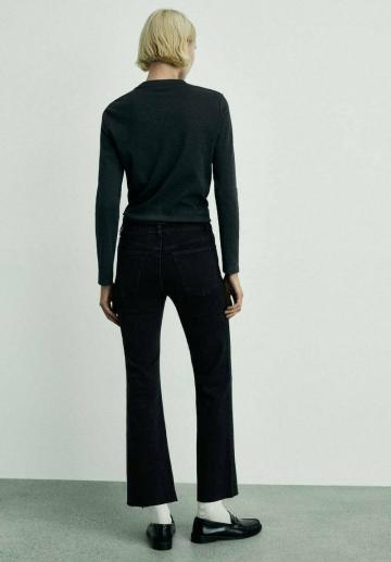 Короткие джинсы