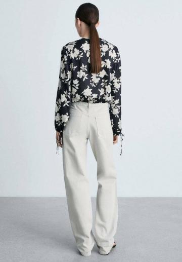 Атласная блузка