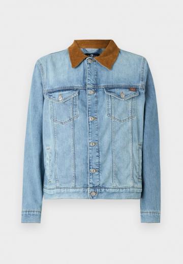 Джинсовая куртка