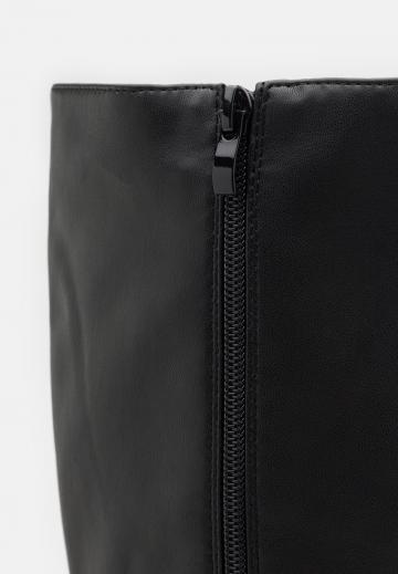 Сапоги на платформе