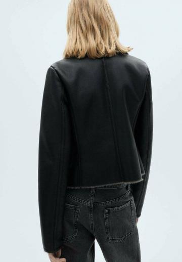 Короткая куртка