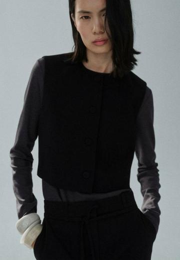 Короткая куртка