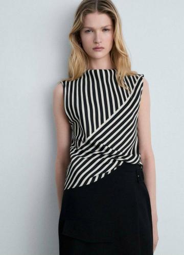 Блузка без рукавов