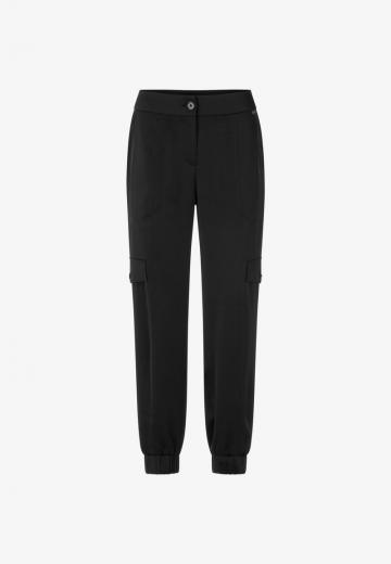 Брюки с накладными карманами