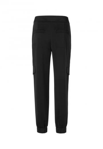 Брюки с накладными карманами