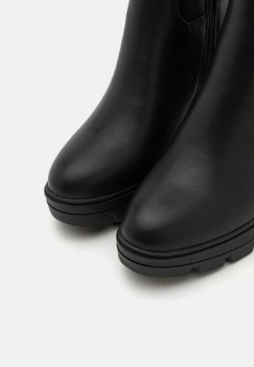 Сапоги на платформе