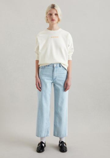 Короткие джинсы