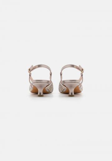 Туфли с ремешком