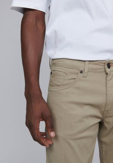 Узкие джинсы