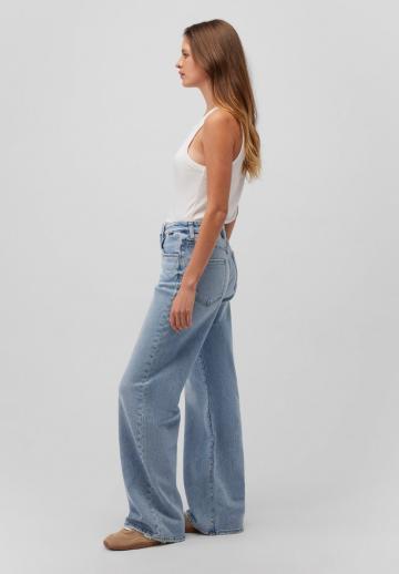 Клешеные джинсы