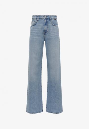 Клешеные джинсы