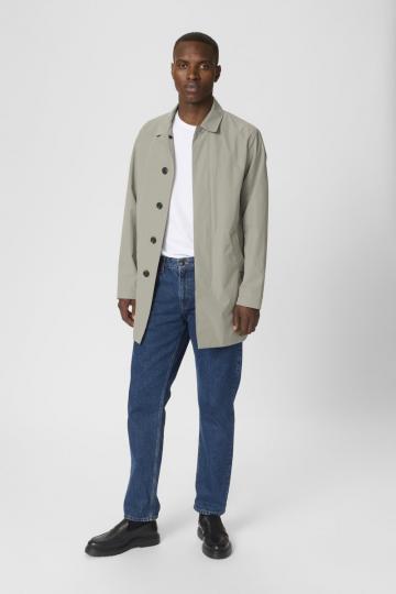 Короткое пальто