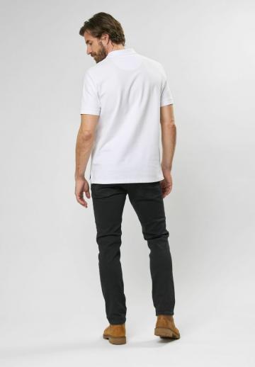 Узкие джинсы