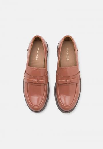 Полуботинки