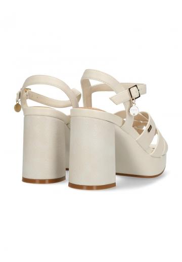 Босоножки на платформе