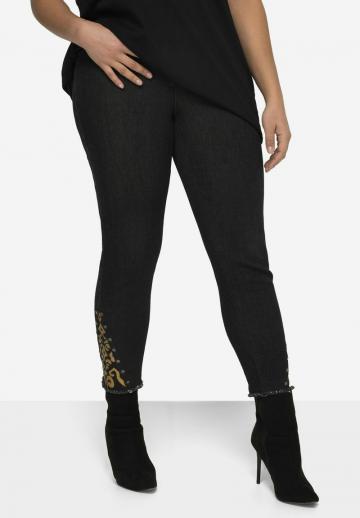 Короткие джинсы