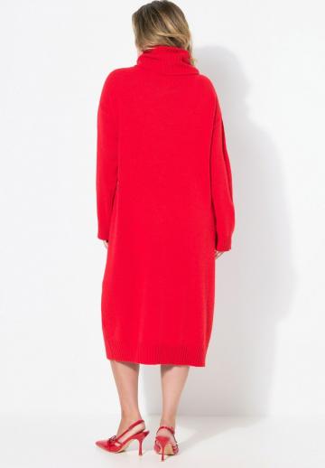 Вязаное платье