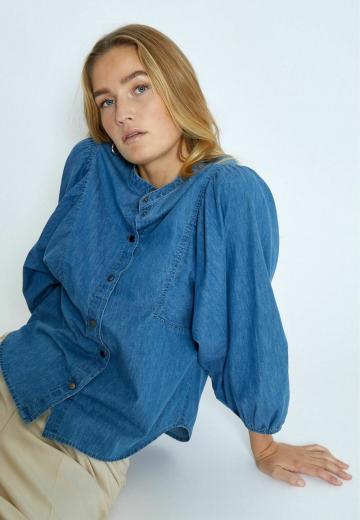 Джинсовая блузка