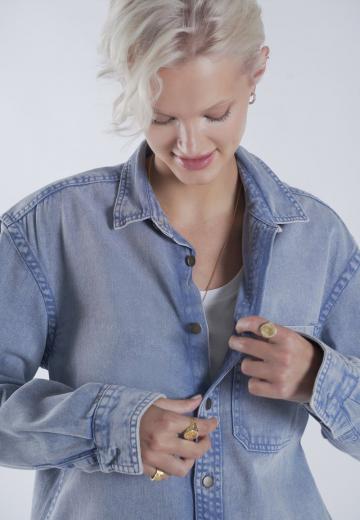 Джинсовая блузка