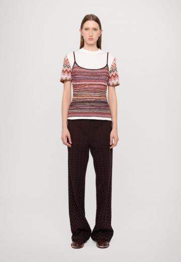 Топ на бретельках