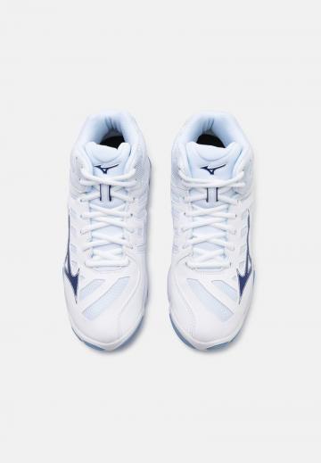 Кроссовки для зала