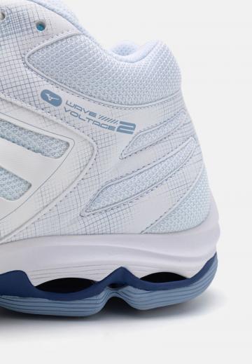 Кроссовки для зала