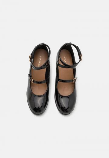 Туфли с ремешком