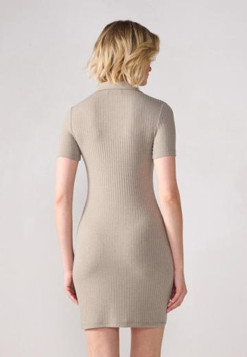 Вязаное платье