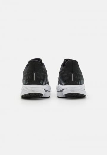 Беговые кроссовки