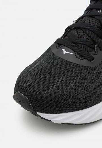 Беговые кроссовки