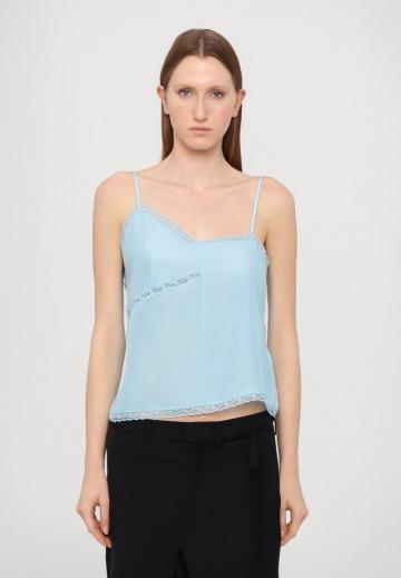 Топ на бретельках