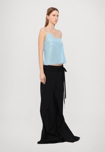 Топ на бретельках