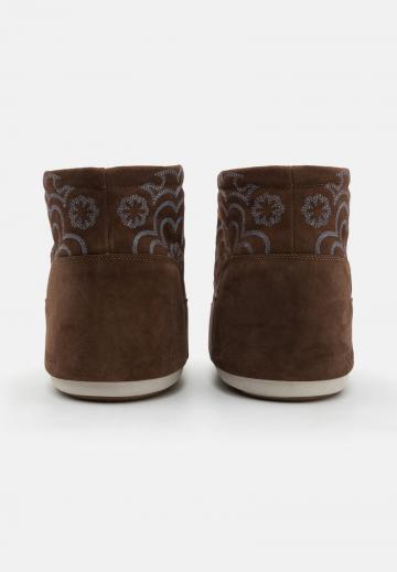 Зимние ботинки