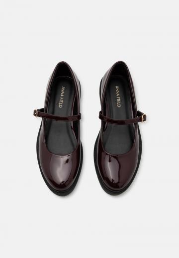 Спортивные балетки