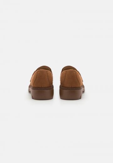 Полуботинки