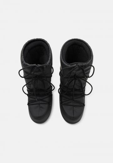 Сапоги на шнуровке